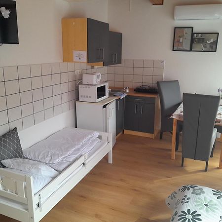 Nyirfa Apartmanhaz ซาลาคาโรส ภายนอก รูปภาพ