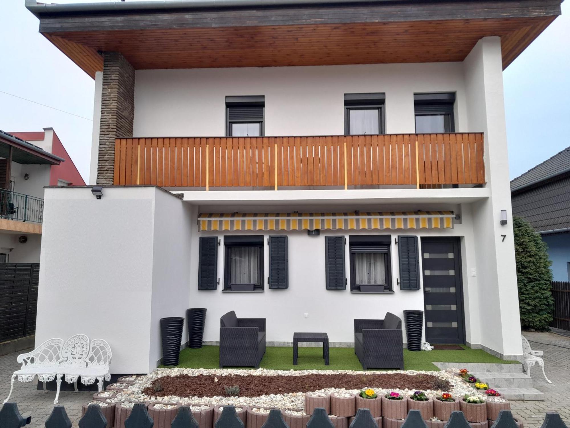 Nyirfa Apartmanhaz ซาลาคาโรส ภายนอก รูปภาพ
