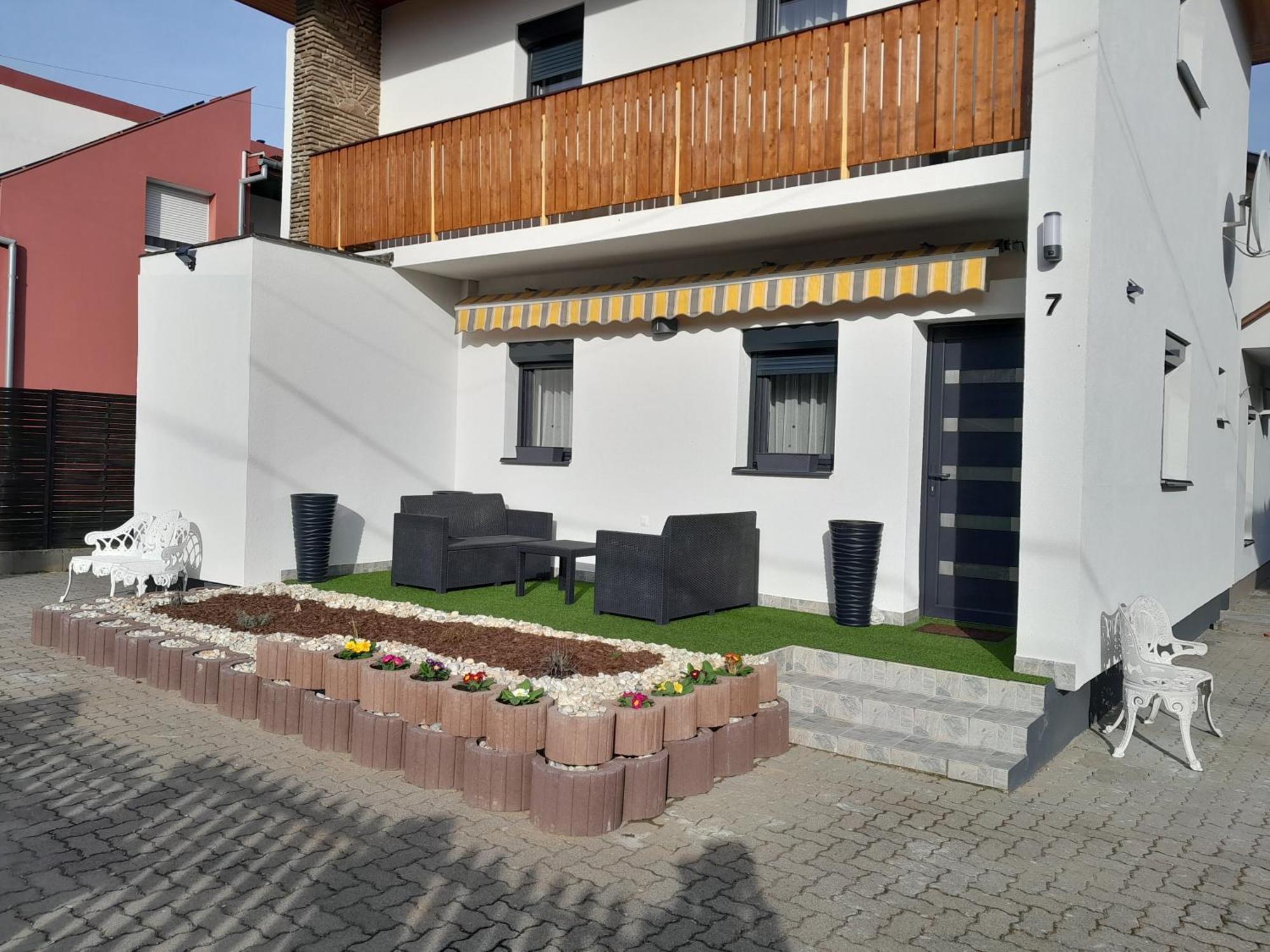 Nyirfa Apartmanhaz ซาลาคาโรส ภายนอก รูปภาพ