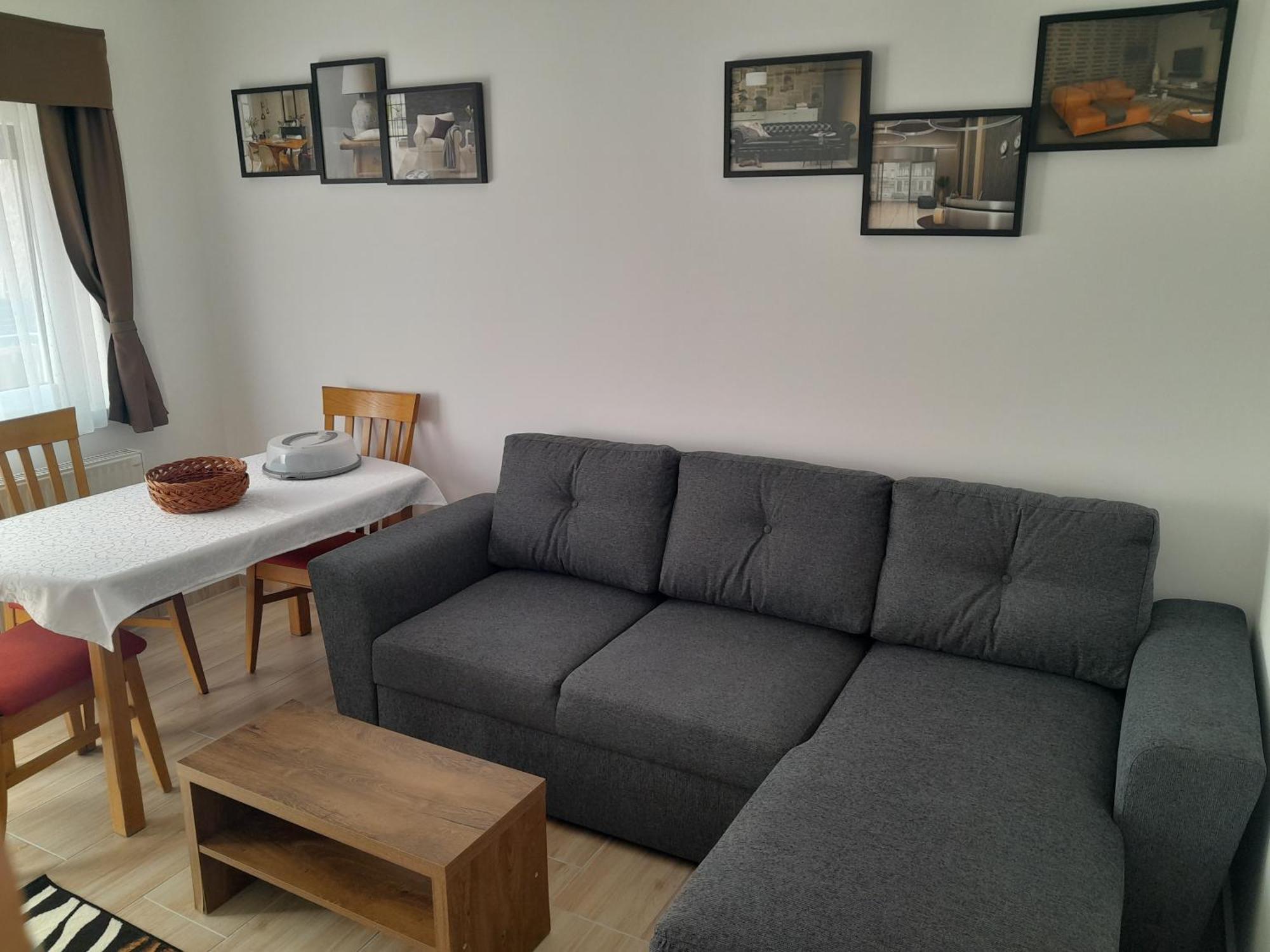 Nyirfa Apartmanhaz ซาลาคาโรส ภายนอก รูปภาพ