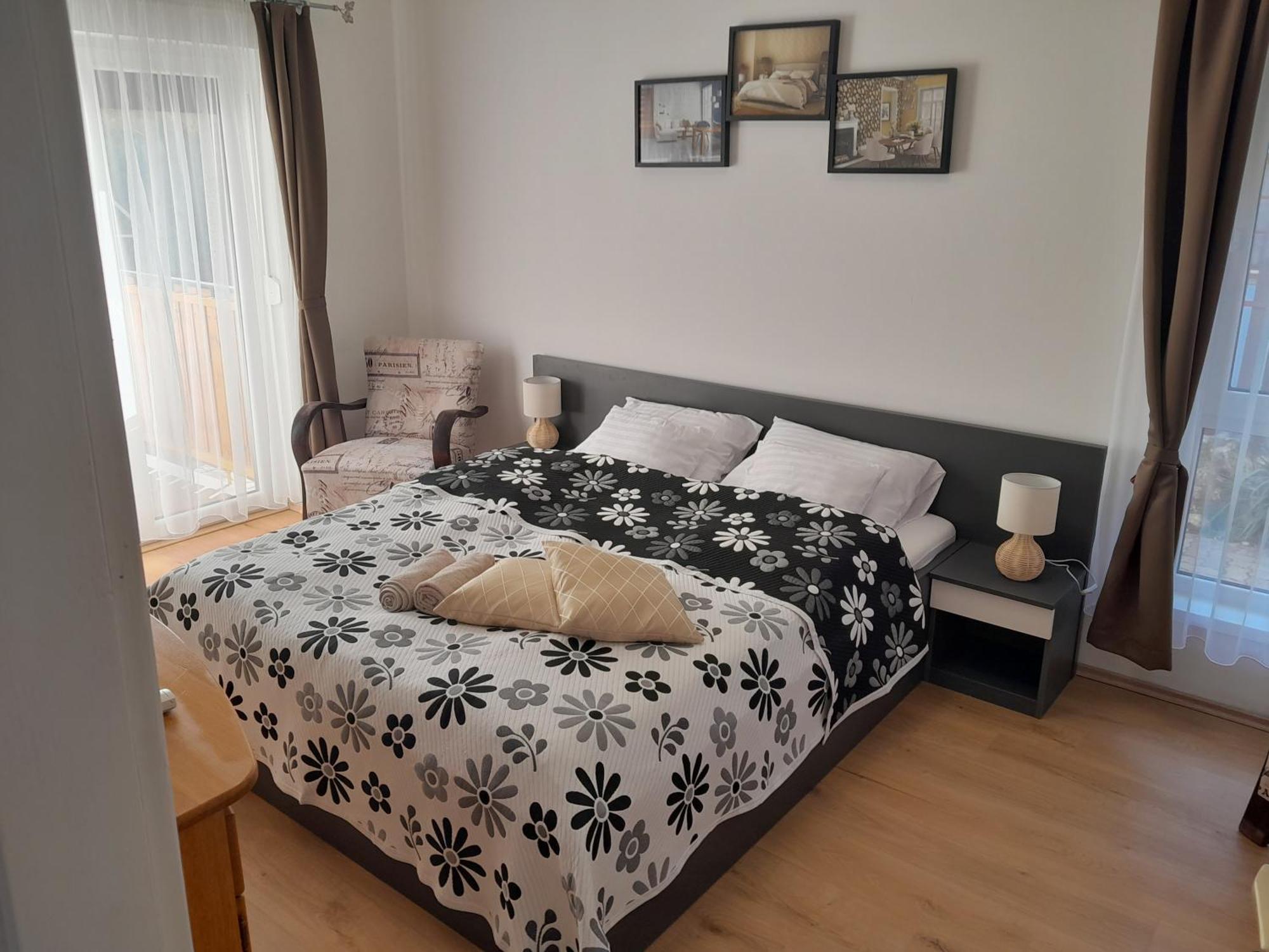 Nyirfa Apartmanhaz ซาลาคาโรส ภายนอก รูปภาพ