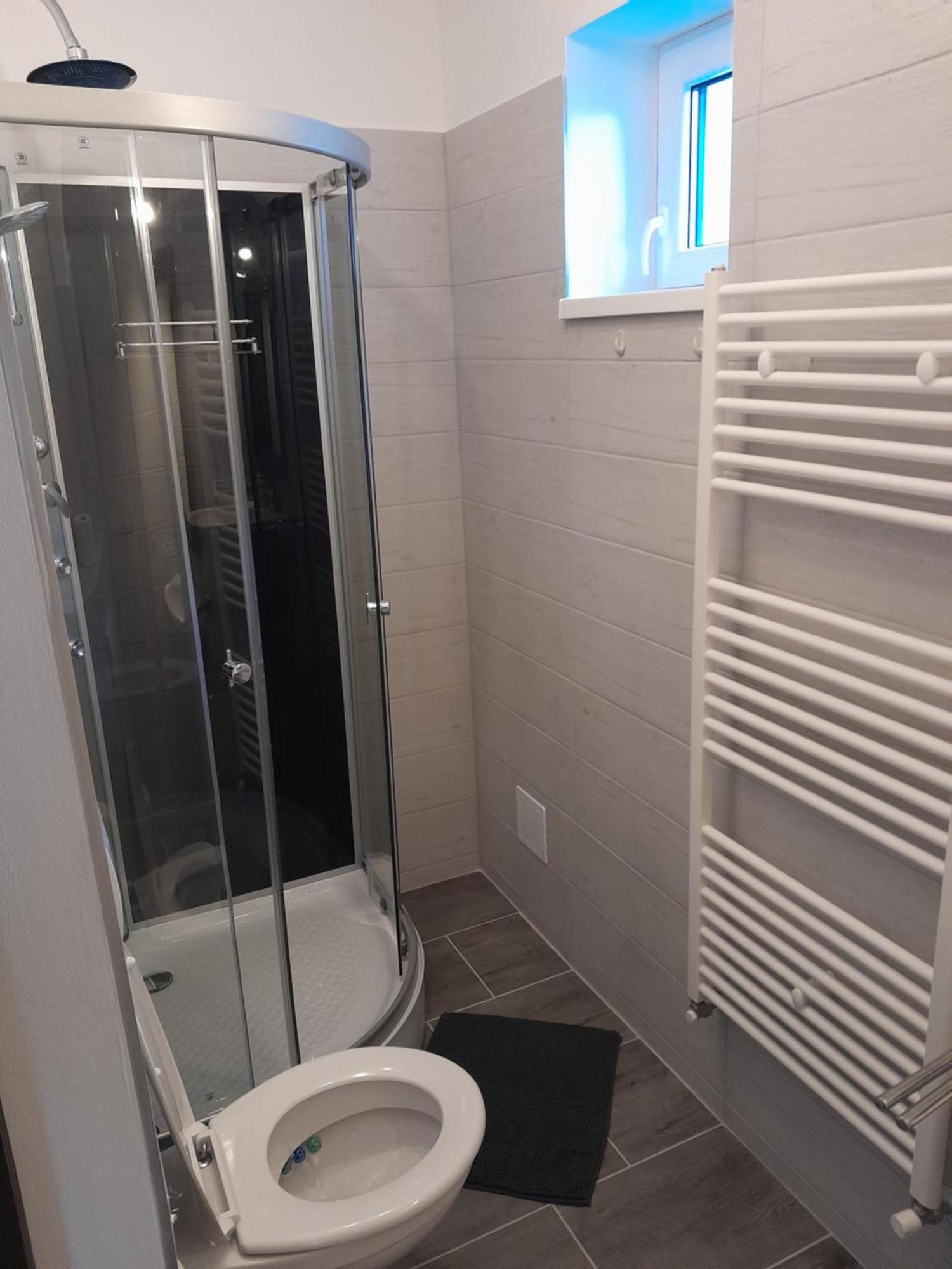 Nyirfa Apartmanhaz ซาลาคาโรส ภายนอก รูปภาพ