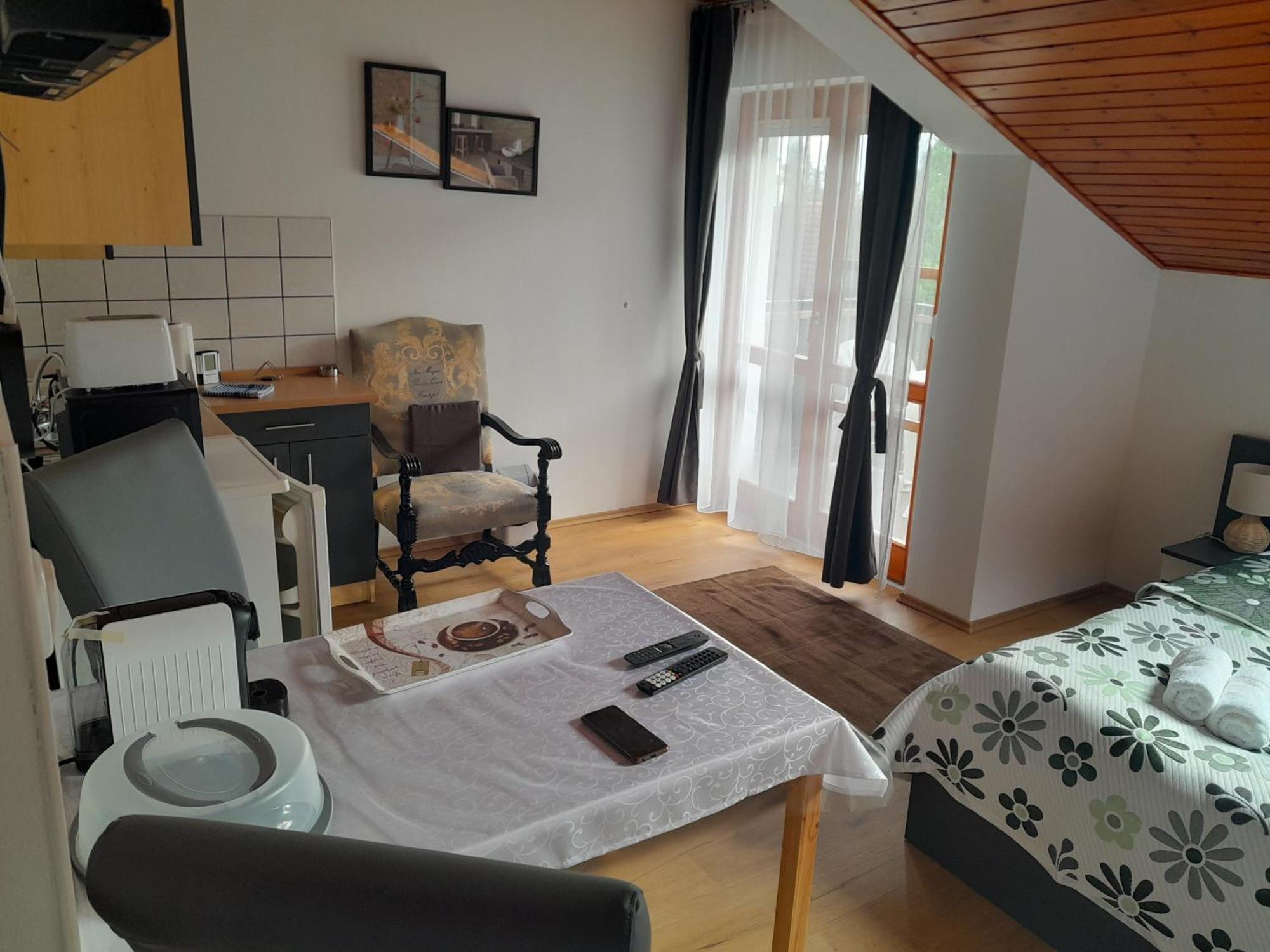 Nyirfa Apartmanhaz ซาลาคาโรส ภายนอก รูปภาพ