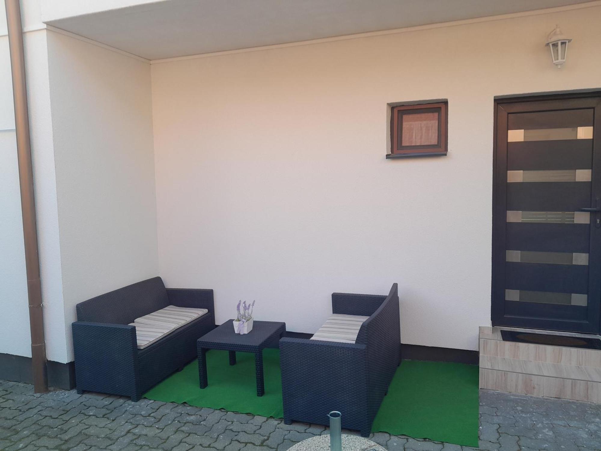 Nyirfa Apartmanhaz ซาลาคาโรส ภายนอก รูปภาพ